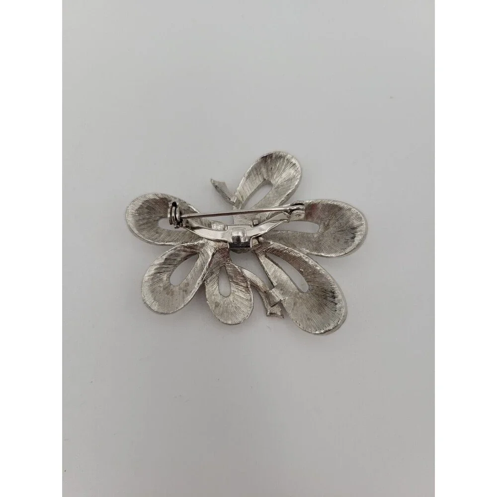 Vintage Jewelry Silver Tone Brooch Pin‎ Bow Shape
